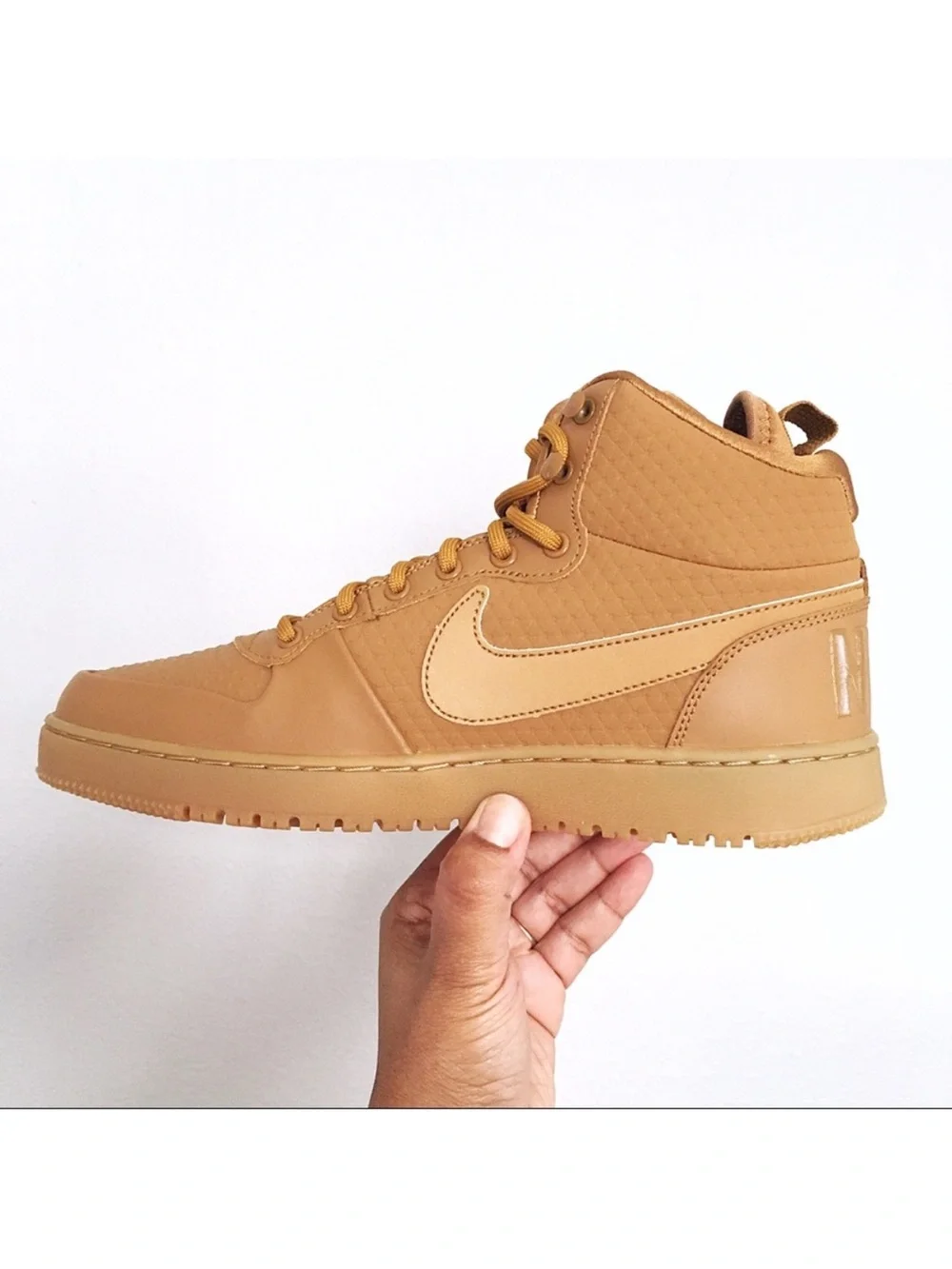 Nike Court Borough Mid Winter Wheat Sneakers